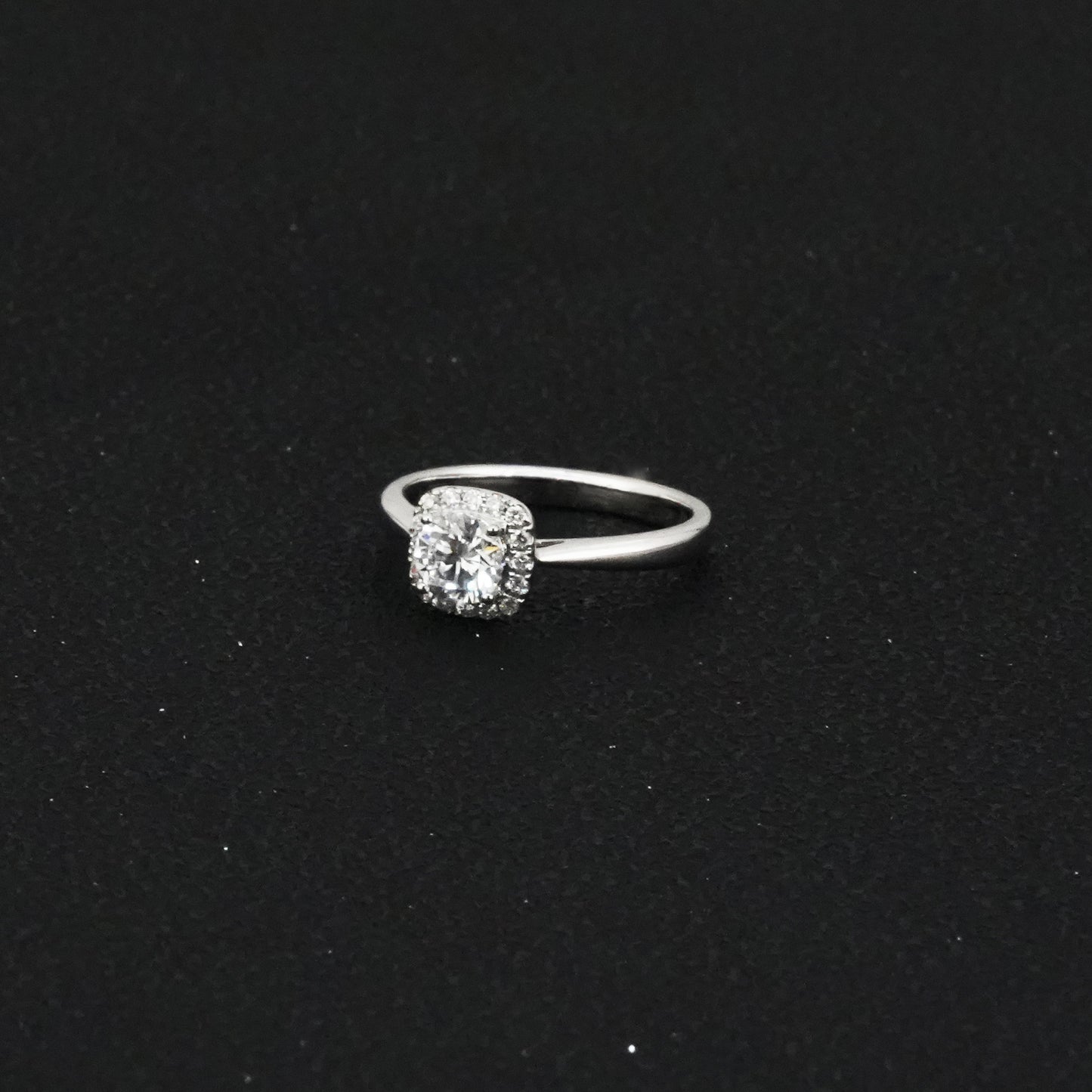 Cube Sugar Halo Set Ring