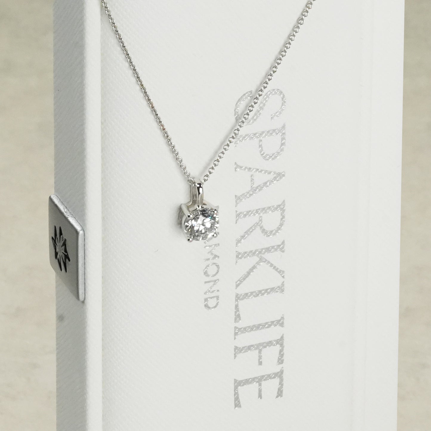 Four Claw Shiny O Necklace