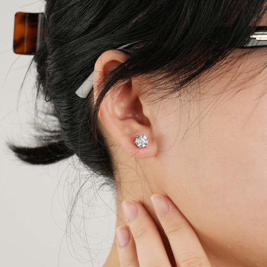 Ear Studs with Six Prongs