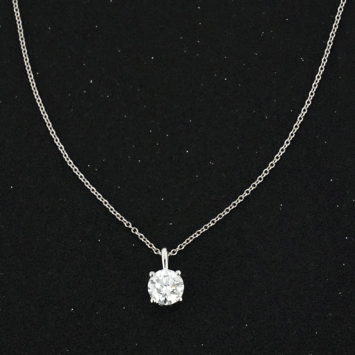 Four Claw Shiny O Necklace