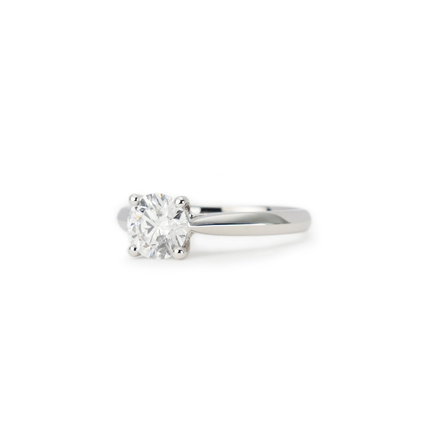 Classic Four Claw Ring