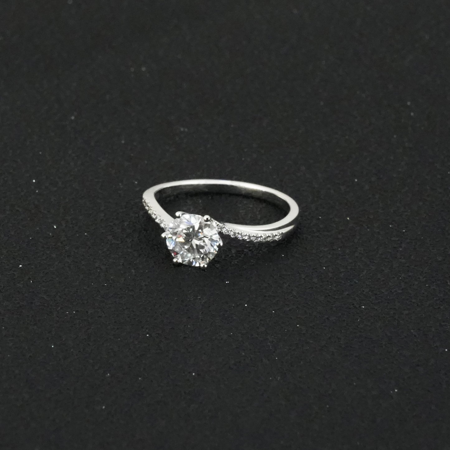 Six Claw Twisted Arm Ring