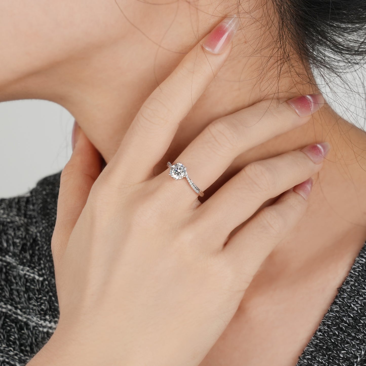 Six Claw Twisted Arm Ring