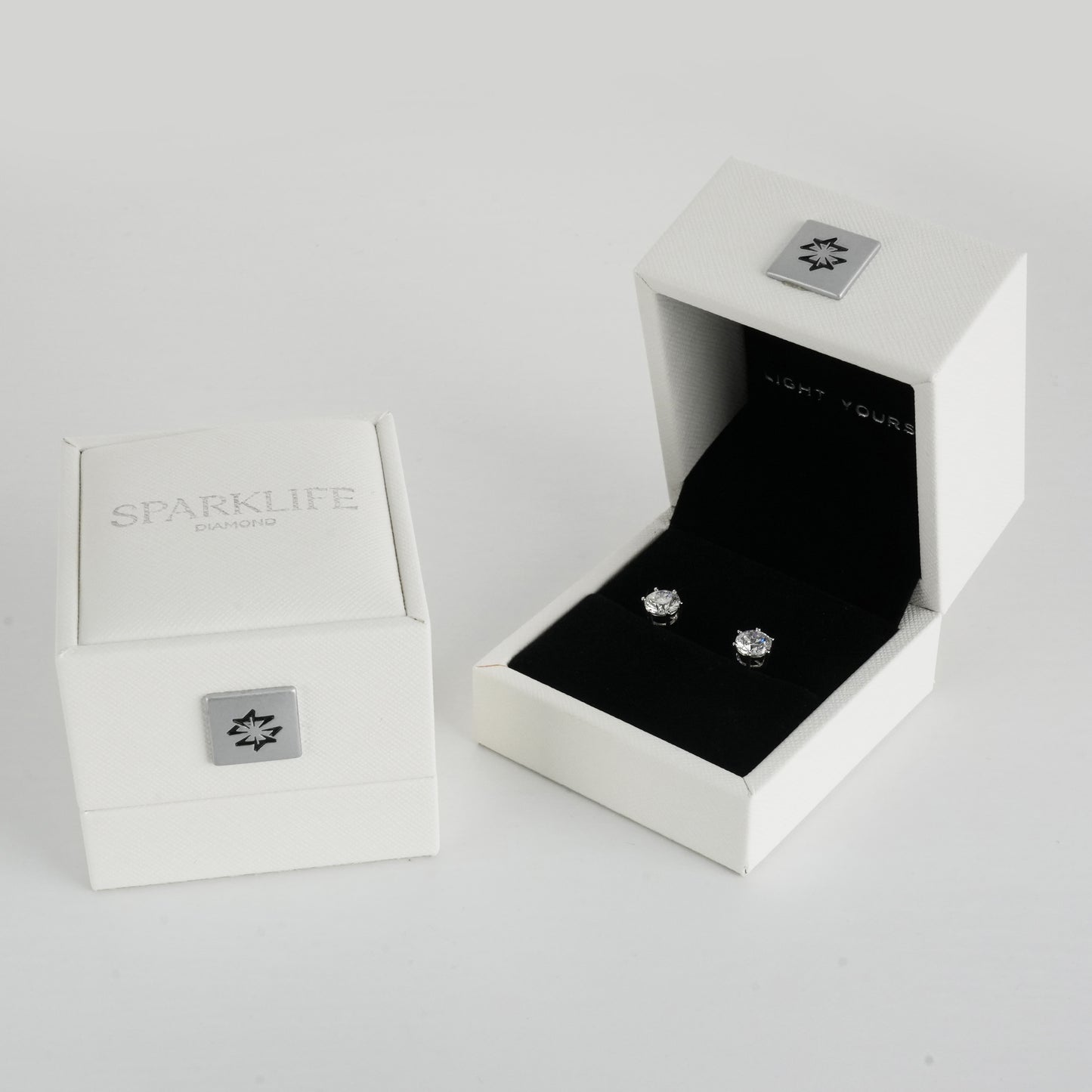 Ear Studs with Six Prongs